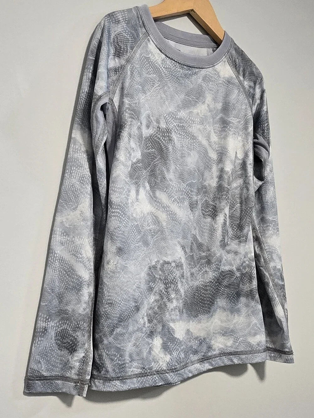 All in Motion Gray And White Athletic Top Quick-Dri